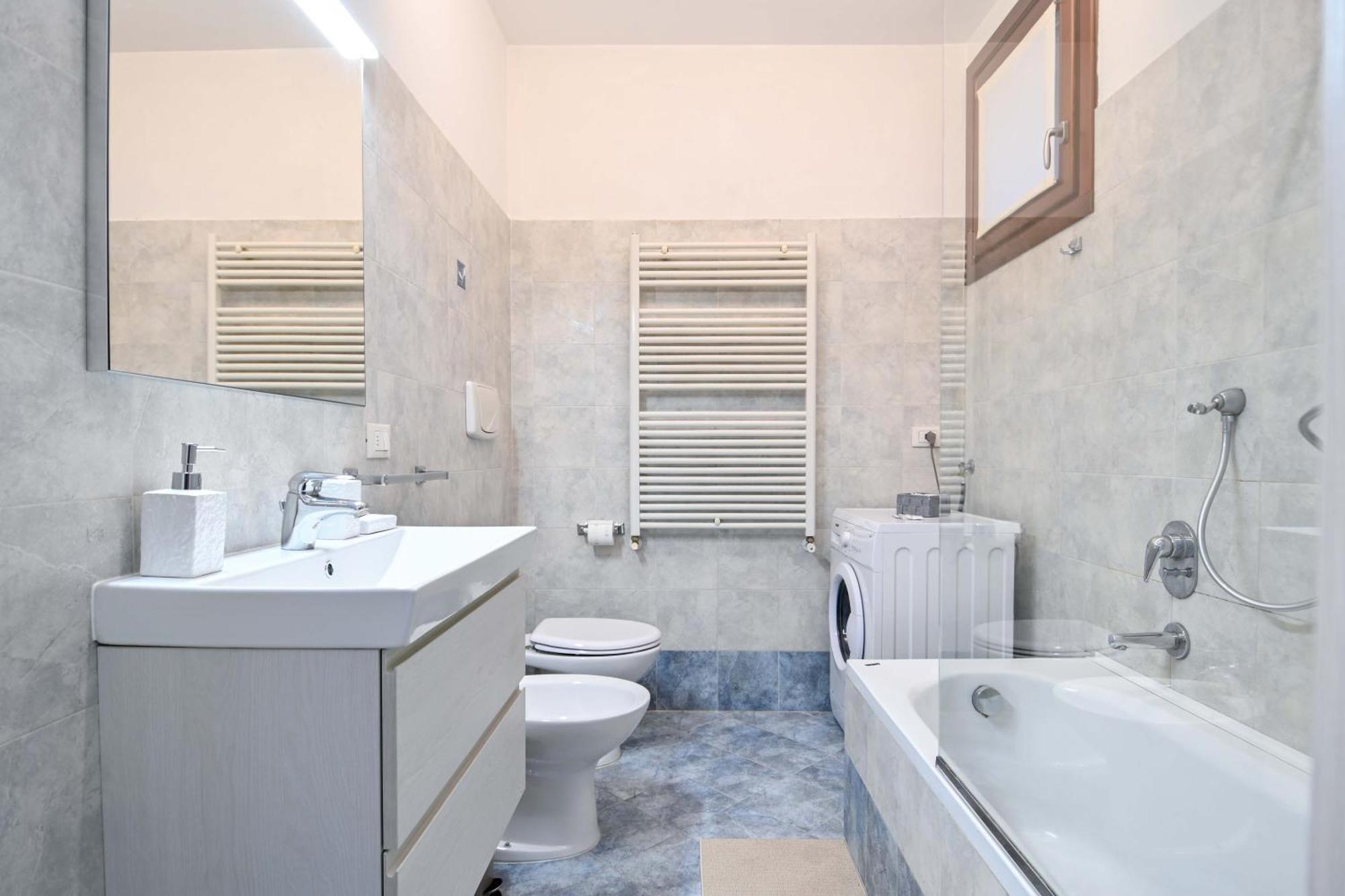 Bilocale Chic, 10 Min Aeroporto Milano-Bergamo, Box Auto E Aria Condizionata Apartment Seriate Ngoại thất bức ảnh